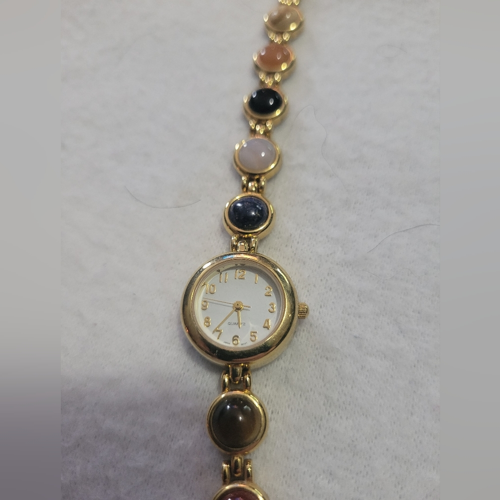 Quartz woman watch